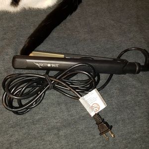 Pretty in a minute flat iron